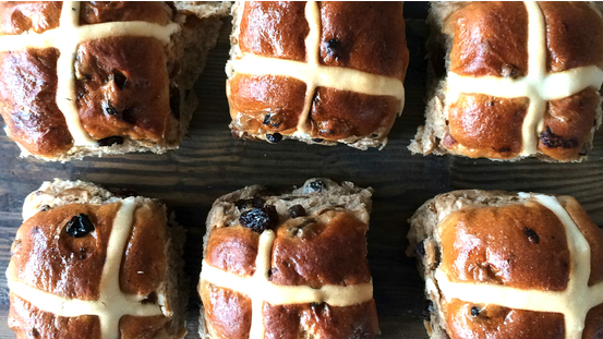 Nici Wickes: Hot Cross Buns