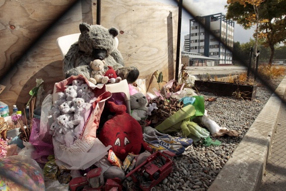 Memorials left at the site of the CTV building in Christchurch after the earthquake (Getty Images) 