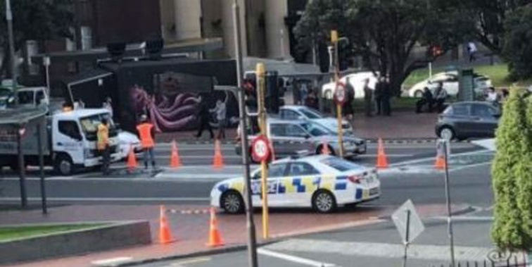 Police at the scene. (Twitter- @SalientNewz)