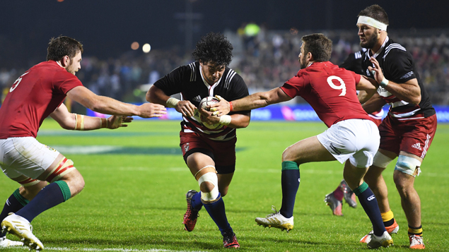 NZ Provincial Barbarians captain Sam Anderson-Heather scores a try against the British and Irish Lions (Photosport)..