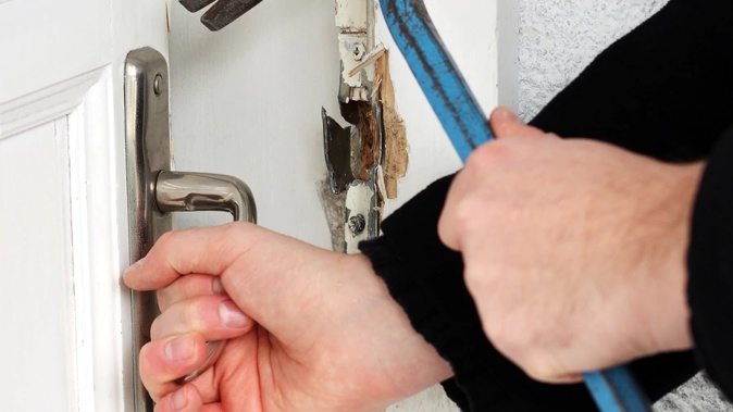 Nearly one in three New Zealanders was experience burglary. (Photo \ NZ Herald)