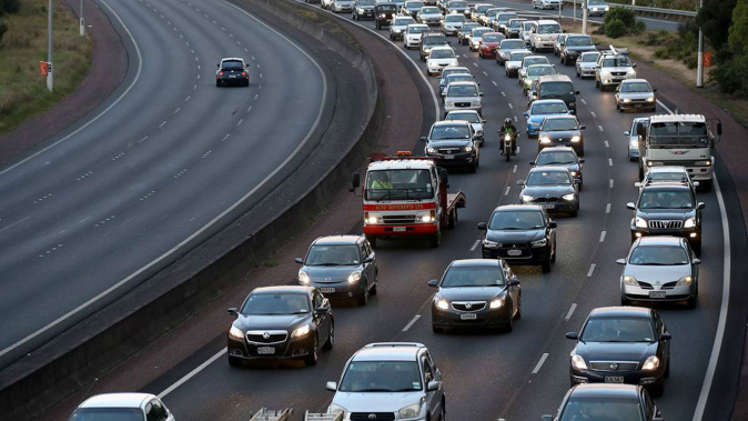 Evening traffic crawls along Auckland's Northwestern Motorway, 2014, (Photo \ File)