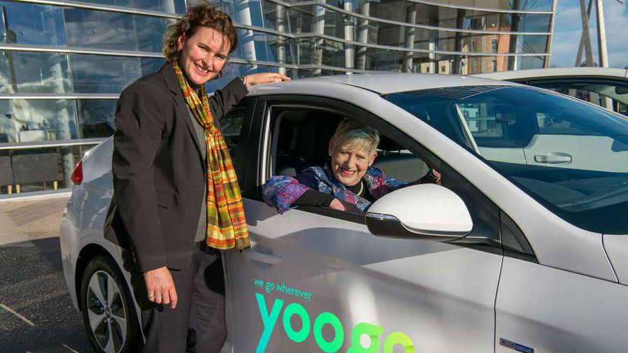 Yoogo General Manager Kirsten Corson and Christchurch Mayor Lianne Dalziel announced the cars this morning (Photo / NZ Herald).