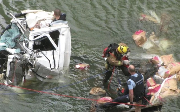 The scene of the 2016 Manawatu Gorge crash where Senior Constable Ross Andrew stayed with the injured driver for over an hour until he could be winched to safety. (Photo / NZ Police)