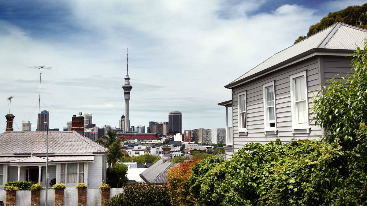 Kelly Gammie: Interior designer reveals which details age a property
