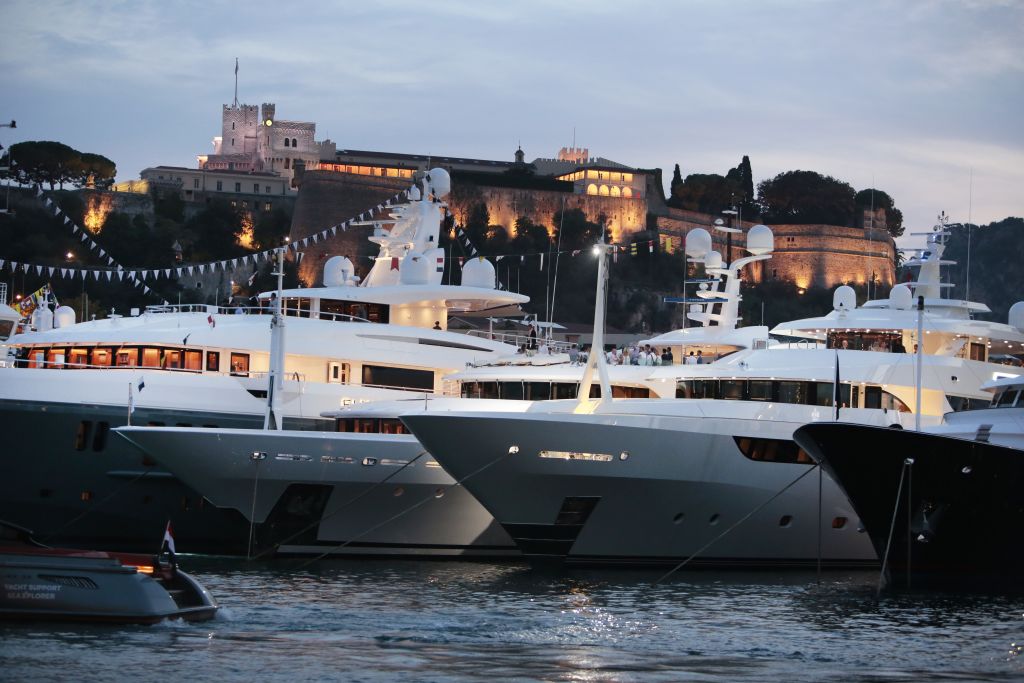 Each superyacht that would come for the America's Cup would be worth $2.7m according to Busfield. (Photo \ Getty Images)