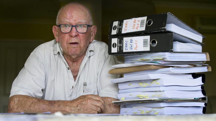 Ex-oil refinery worker claims lead poisoning