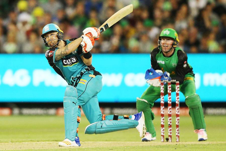 Brendan McCullum of the Heat hits a six. (Photo / Getty Images)