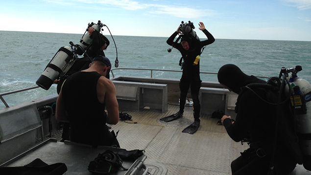 Specialist police divers join search for missing diver