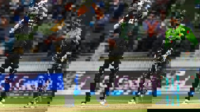 New Zealand's Colin de Grandhomme hits another six. (Photo / Photosport)