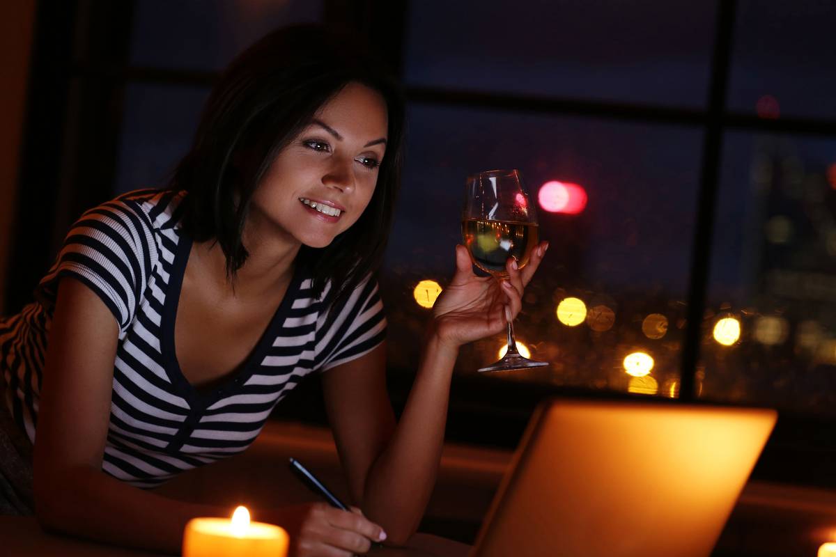 The survey found one in five shop under the influence, spending an average of $388 each.