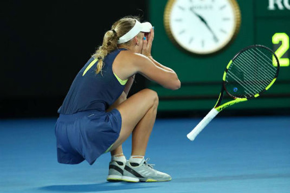 Caroline Wozniacki celebrates her victory. (Photo: Getty Images)
