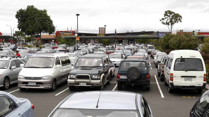 Shoppers rescued two preschoolers left sweltering in a car at The Base in Hamilton today. (Photo / File)