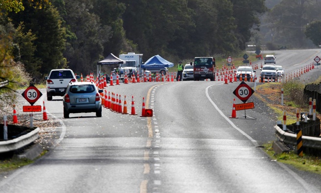A checkpoint has been in place a number of times to restrict travel north of Whangārei when there has been a Covid scare. (Photo / Michael Cunningham)