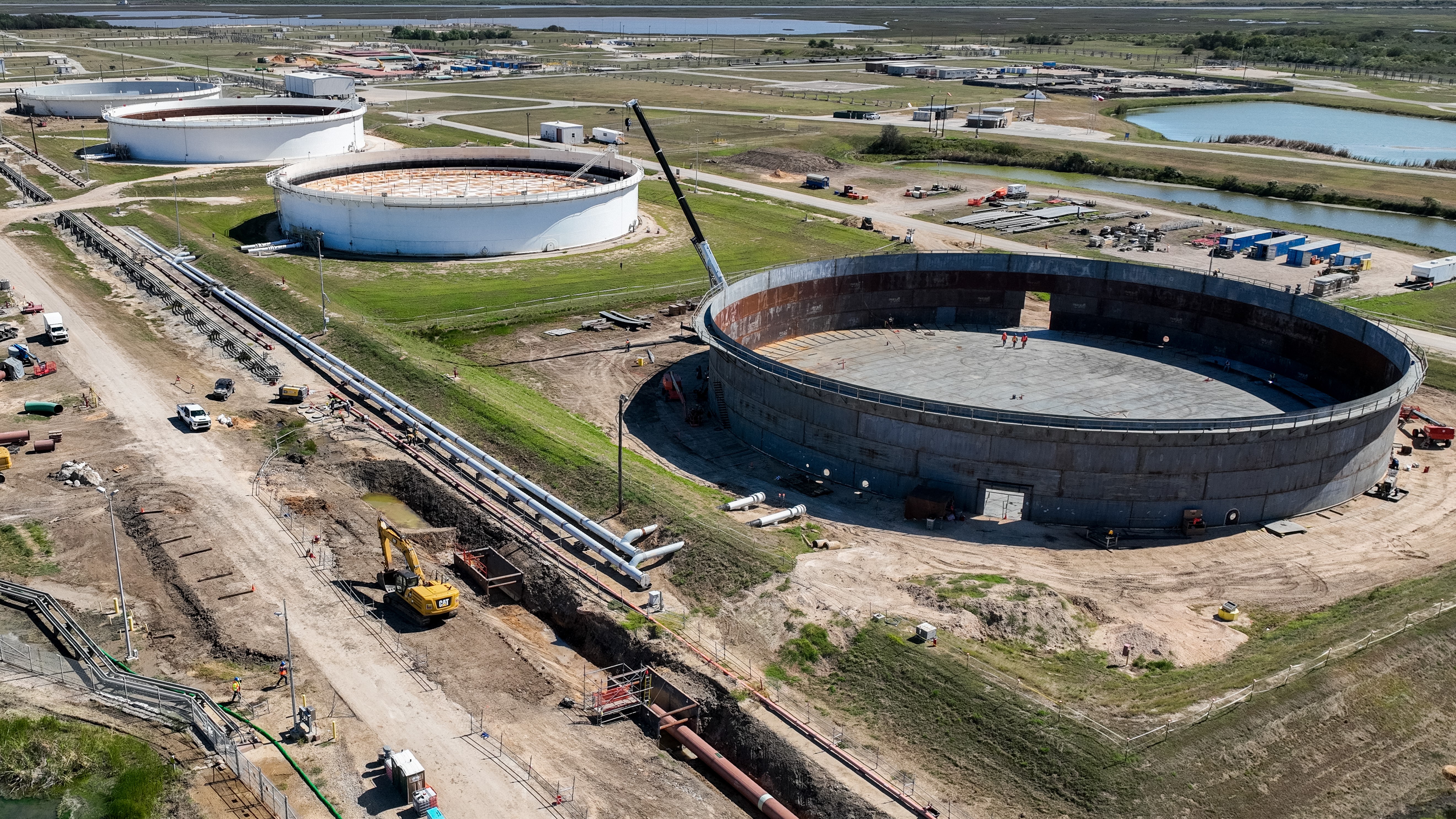 US agrees to release 172 million oil barrels from reserves amid soaring prices 