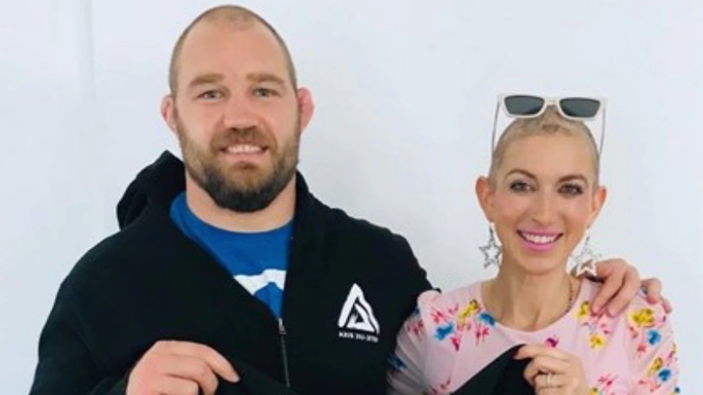 Owen Franks, Missy and the jersey. (Photo / Trade Me)