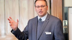 Reti was unimpressed and concerned that social media can misrepresent the Government's position on health.