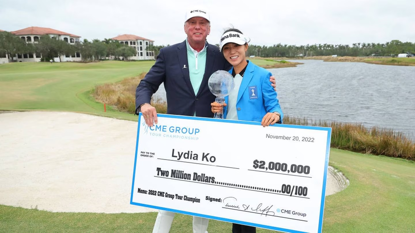 Lydia Ko with the biggest winner's check after taking out the CME Group Tour Championship last year. Photo / Getty