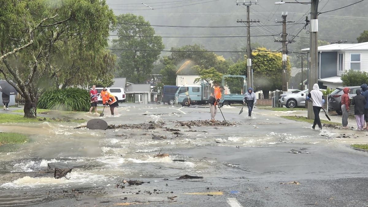Road 'disintegrating' as flooding tears through Lower Hutt suburb