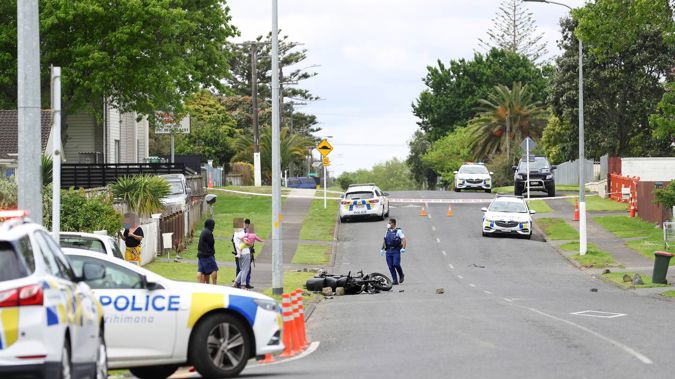 Police at Māngere East in late October after a gang member was allegedly run off his motorbike before gunshots were heard. (Photo / Hayden Woodward)