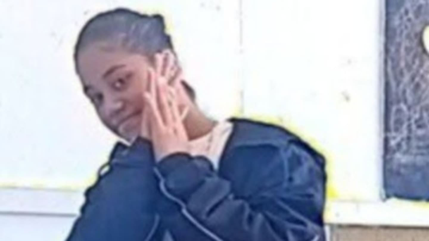 Police urgently searching for missing 15-year-old girl