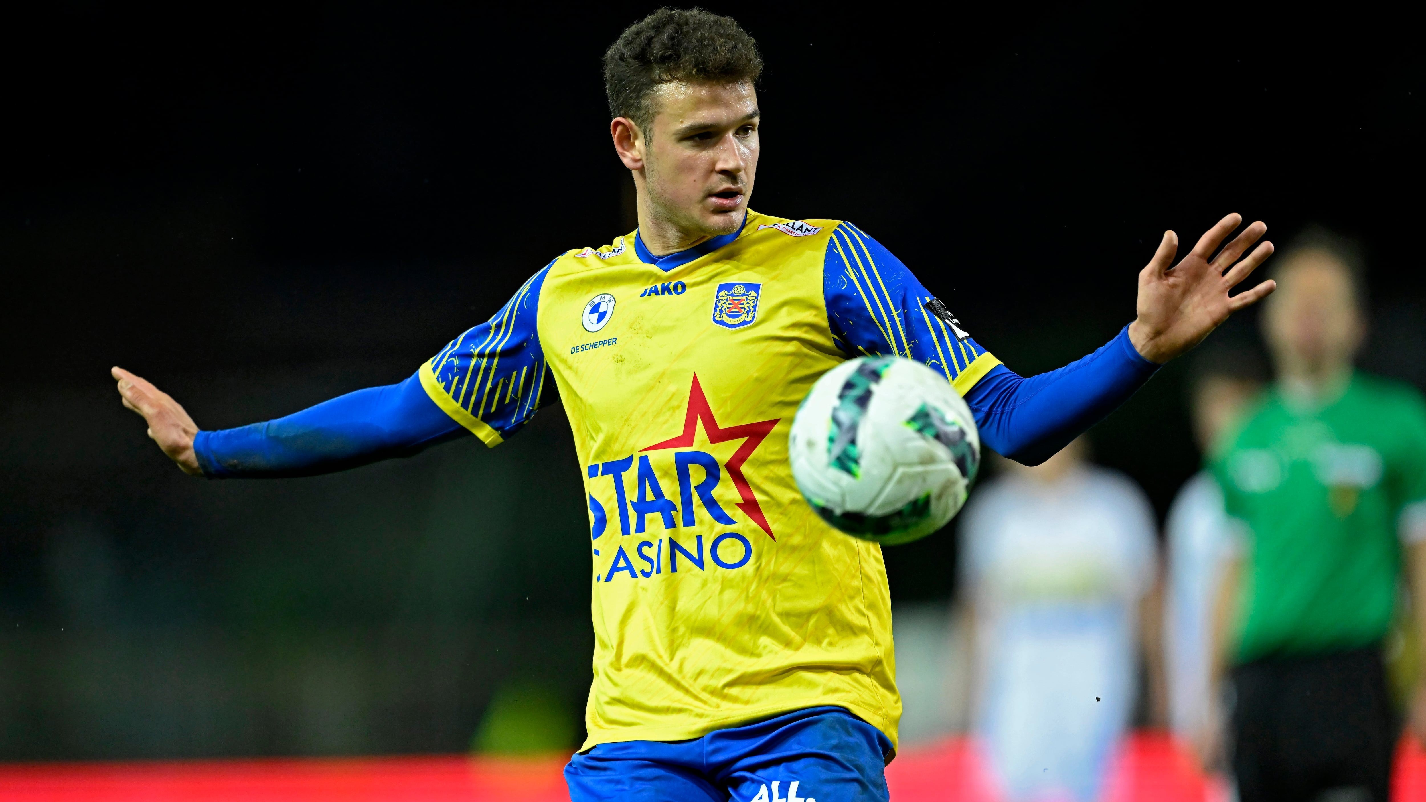 Luis Felipe Gallegos, 32, is a highly-decorated Chilean centre midfielder. Photo / Getty Images