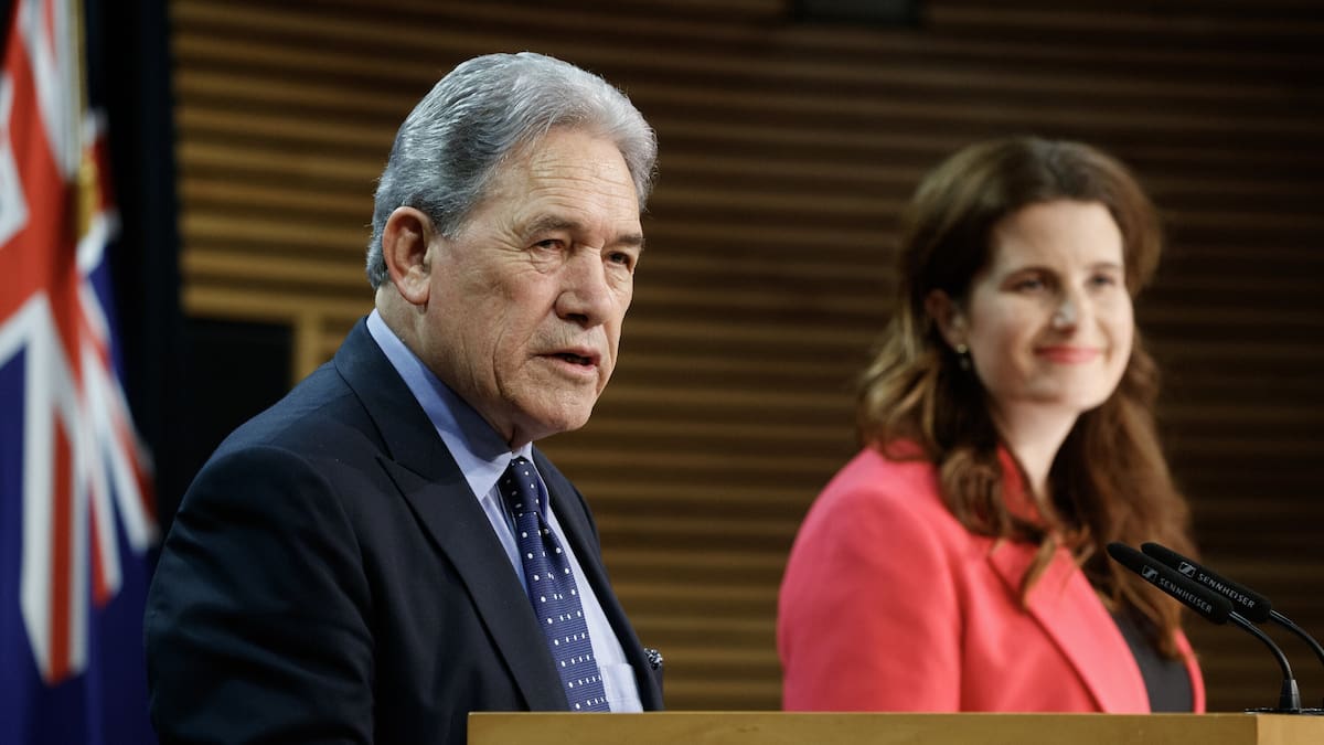 Peters says NZ First 'won't do deal with Labour', but Willis unconvinced