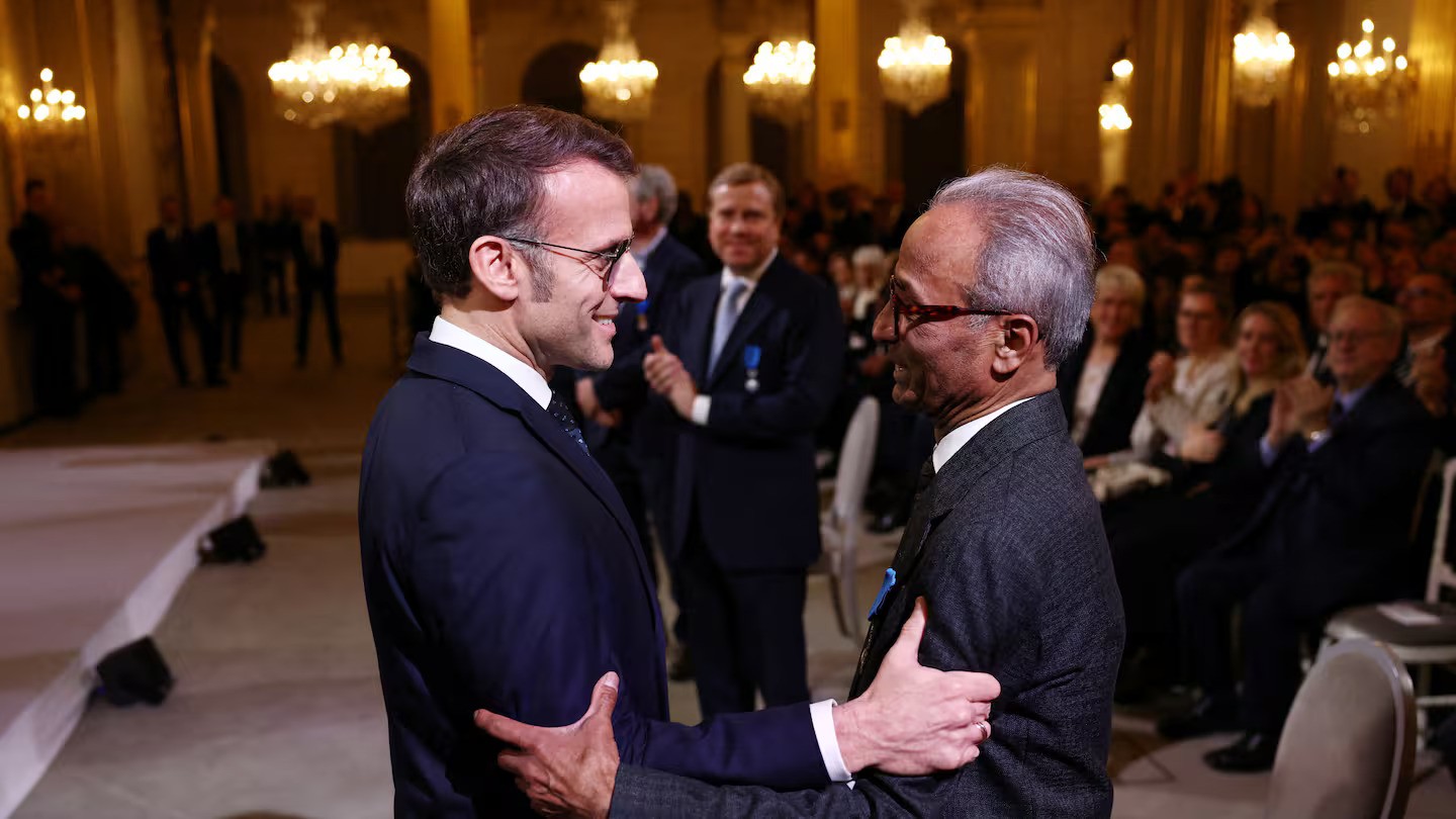 ‘I am a knight’: Paris’ last newspaper hawker gets top French award