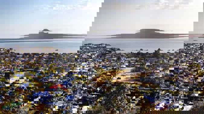 It would take an Aucklander on the average income 832 weeks to save a deposit for a $670,000 home. (Picture / File)