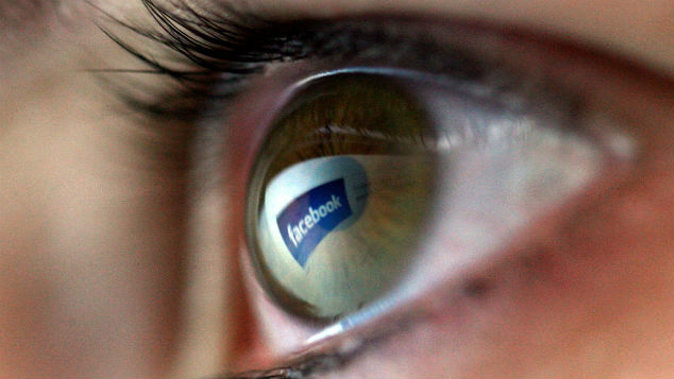 Facebook logo clickbait (Photo \ Getty Images) 