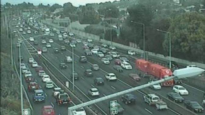 Busy traffic at the Greenlane interchange in SH1 this afternoon. (Photo / NZTA)