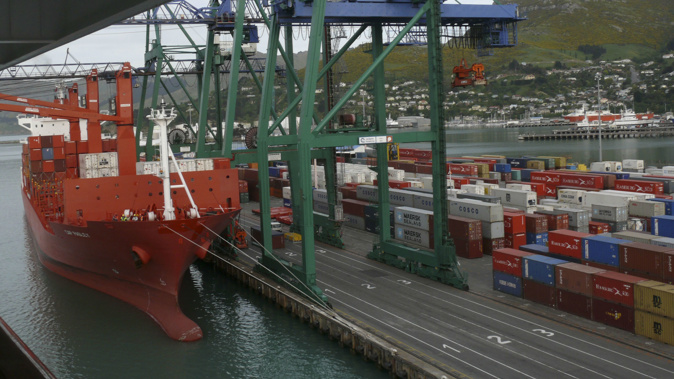 Lyttelton Port workers are back at work, for now. (Photo \ Getty Images)