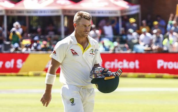 Australia's David Warner leaves the field after losing his wicket (Photo \ AP) 
