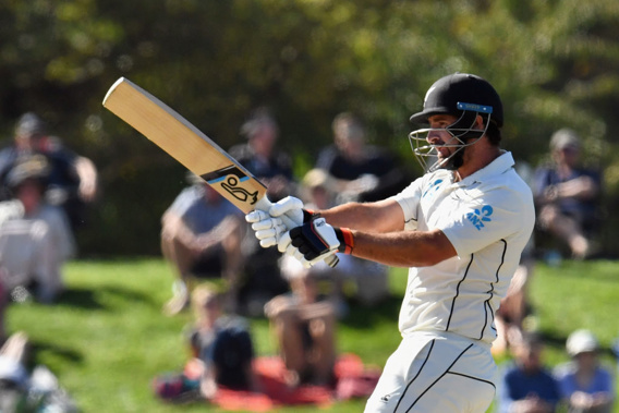 Colin de Grandhomme is likely to hold the key if the Black Caps are to cling on for a draw against England. (Photo \ Getty Images)