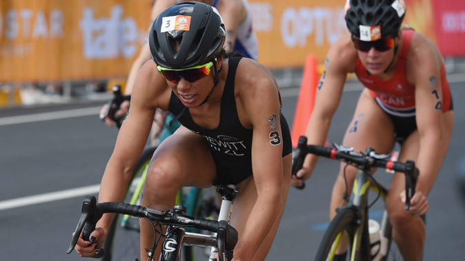 Andrea Hewitt was the last of the Kiwis to finish in the women's triathlon this morning. (Photo \ Getty Images)