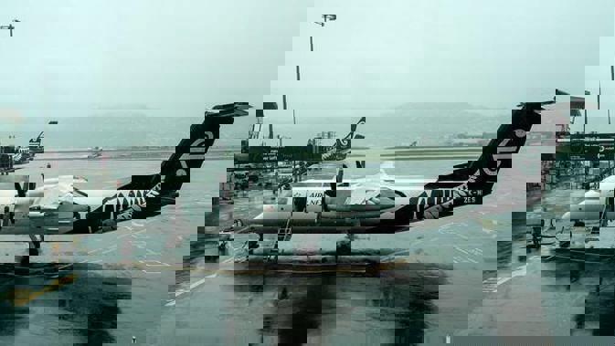 Planes weree not able to land or take off from Wellington Airport due to lightening disrupting runway lighting. (Photo / NZ Herald)