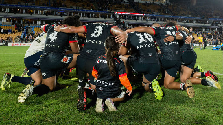 Listen above as Tony Kemp tells the Radio Sport Breakfast the only dark cloud on the Warriors' horizon is their sale. (Photo \ Getty Images)