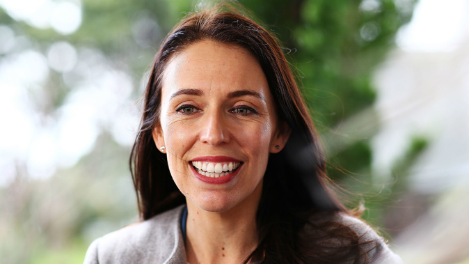 Prime Minister Ardern will meet Queen Elizabeth II at Buckingham Palace next week. (Photo \ Getty Images)