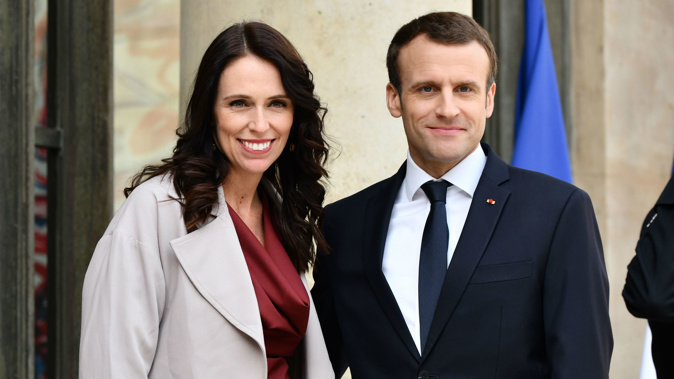 French President Emmanuel Macron welcomes New Zealand's Prime Minister Jacinda Ardern at the Elysee Palace in Paris, France on April 16, 2018. (Photo/Getty Images)