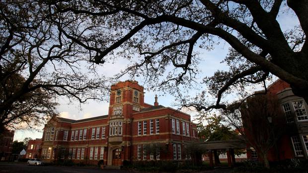 King's College student speaks with Leighton Smith from inside lockdown