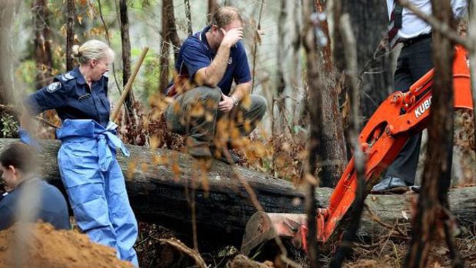 Police search the Numinbah Valley for the remains of Linda Sidon. (Photo / News Corp)