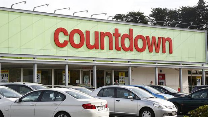 Ngaika Kiu filled a shopping trolley up at Countdown and waved a receipt saying she had paid as she made her exit. That was incorrect. (Photo / Supplied)