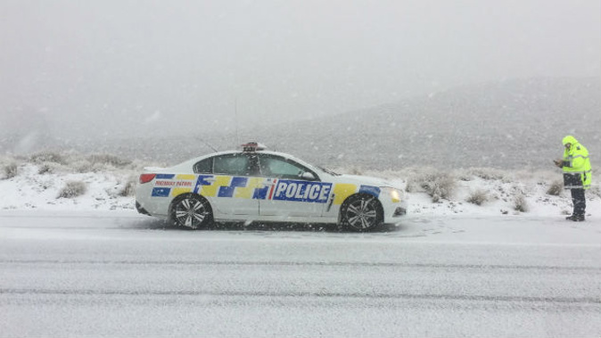 Snow has closed many roads across the country this morning as freezing temperatures take hold. (Photo: NZ Police)