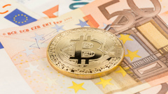 Bitcoin has dropped about 12 per cent since 5 p.m. New York time on Friday and was trading at $6,756, bringing its decline this year to 53 per cent.  (Photo \ Getty Images)