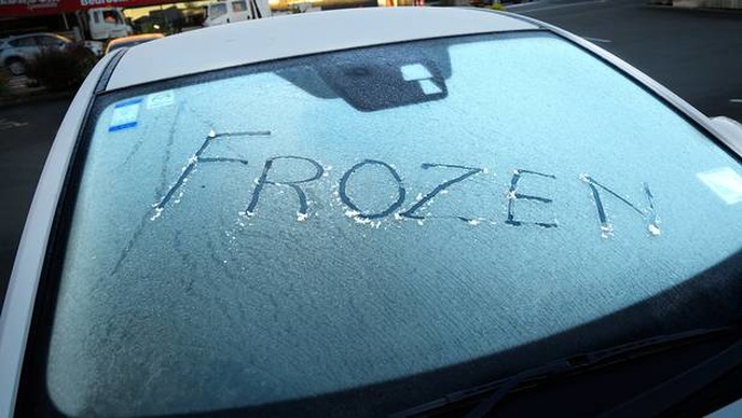 It is a frozen windscreen kind of morning across the country. File photo / Bevan Conley