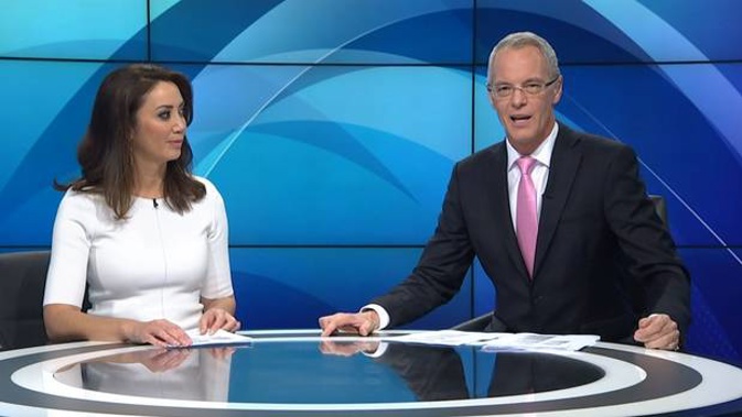 TVNZ 1 News anchors Simon Dallow and Miriamo Kamo explained a technical problem was to blame for the brief outage.