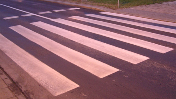 Part of Te Atatu Rd has been closed after a serious crash.