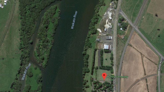 Police are working to identify a man whose body was discovered by a fisherman in the Waikato River this morning. Photo / Google