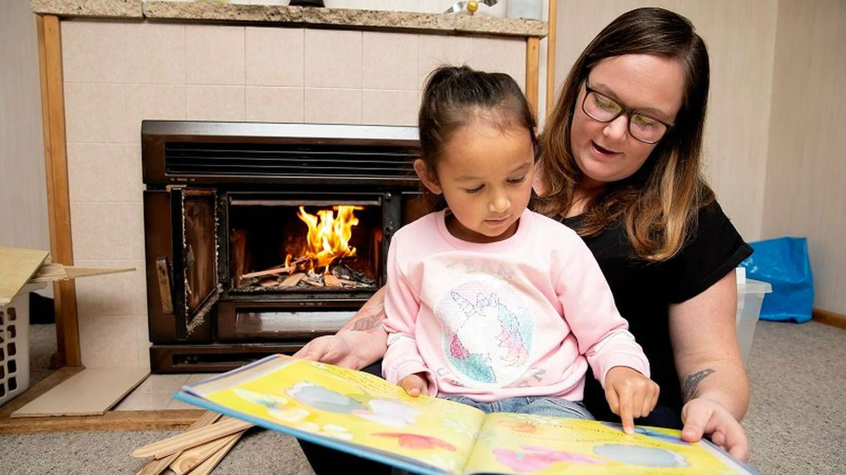 Danielle talks about keeping warm in winter with her daughter.