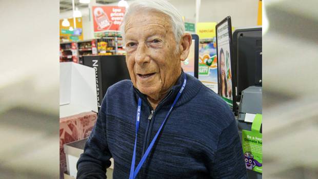 Dave Geor who was attacked at Countdown Hastings, given a hamper and vouchers by the store. (Photo / Paul Taylor)